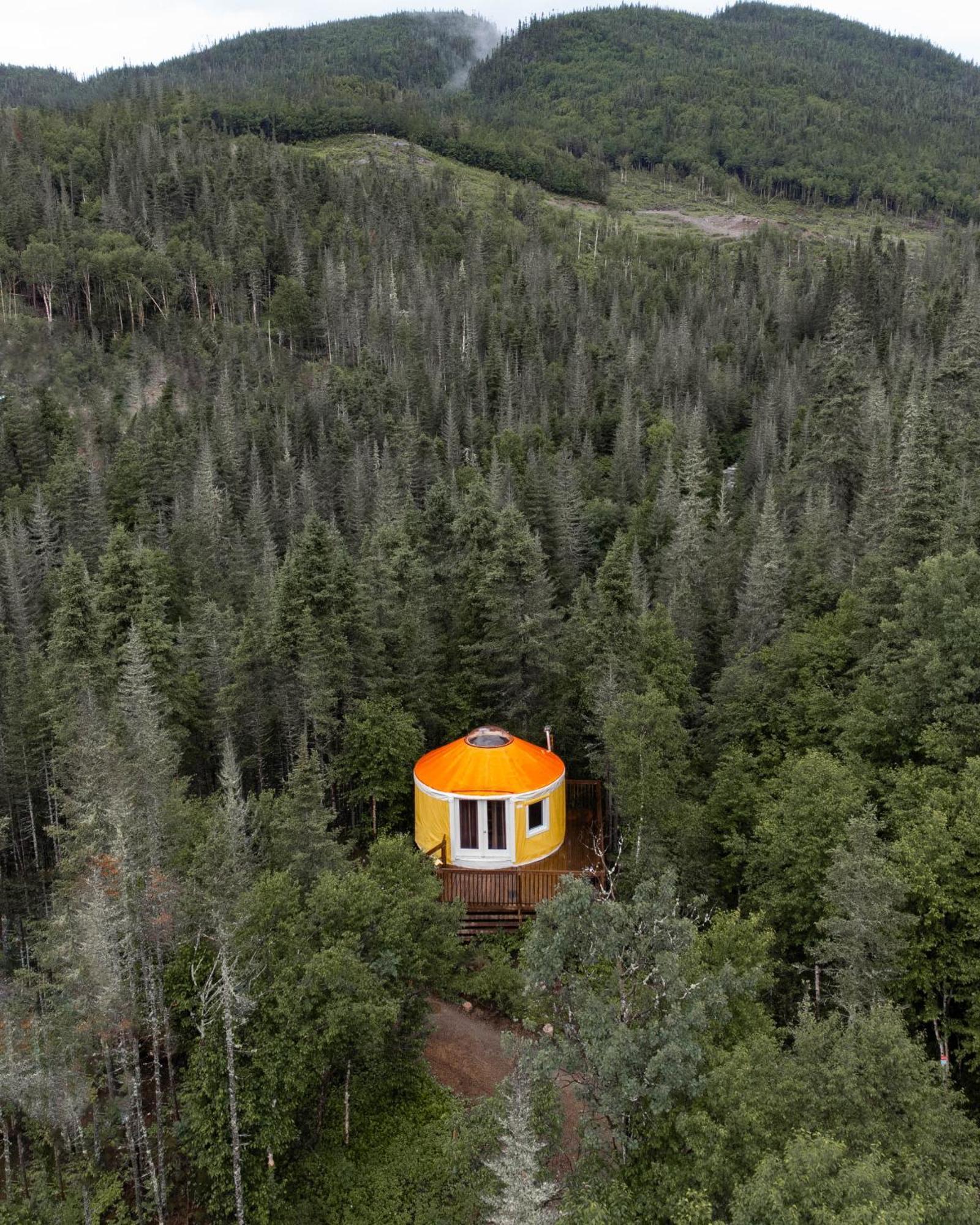 Luxury tent Imago Village Saint-David-de-Falardeau